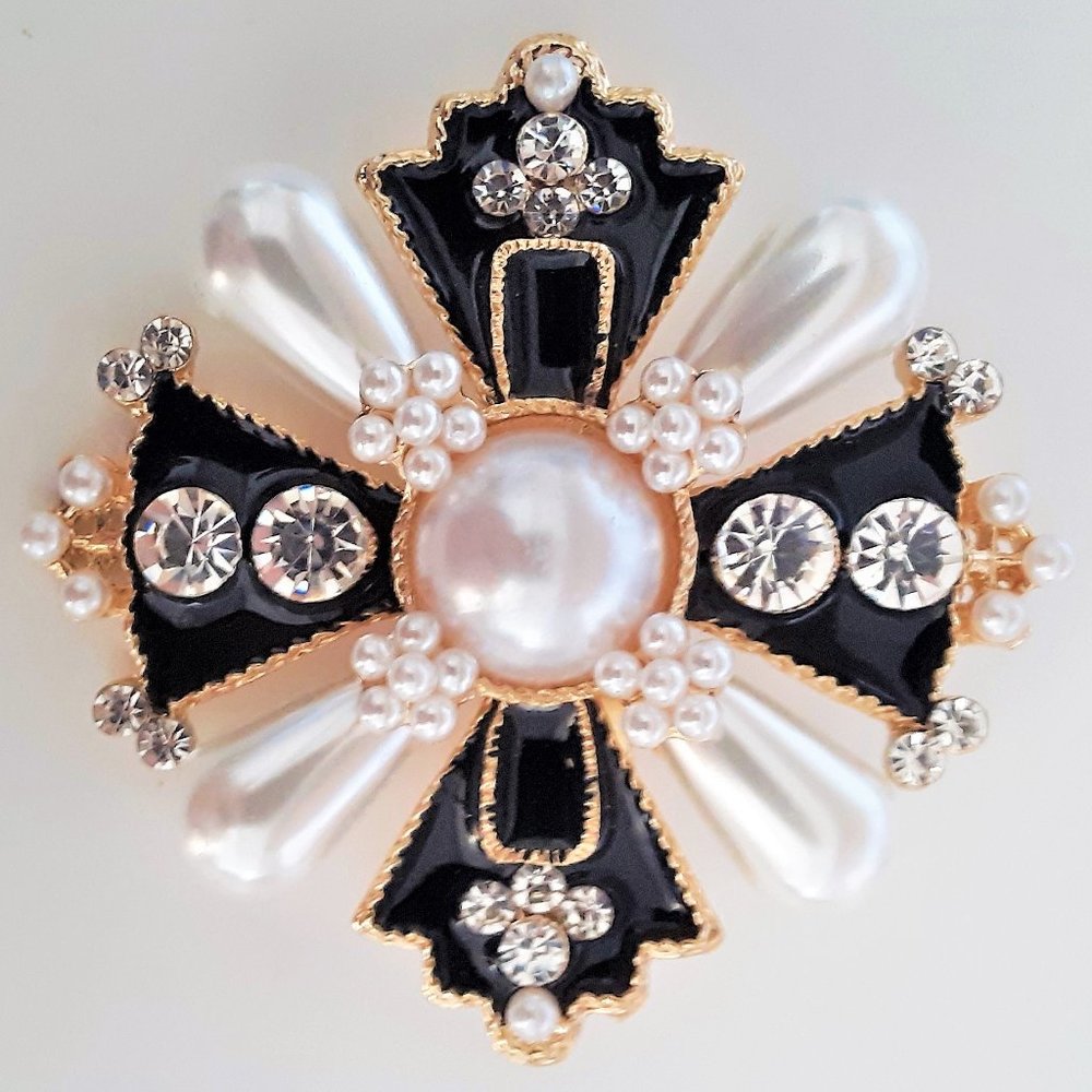 Stellar MALTESE CROSS Rhinestone Pearl Brooch